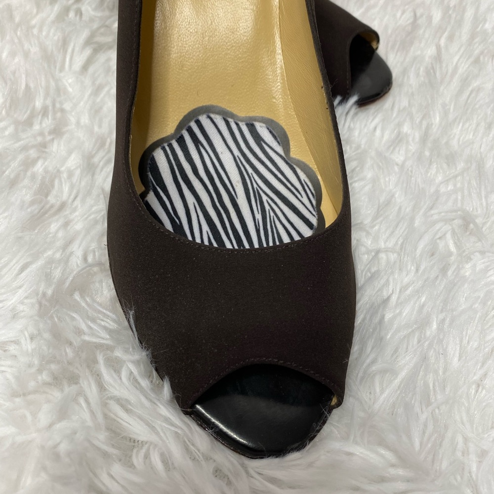 Bruno Magli black suede open toe pumps size 9 - Picture 3 of 4